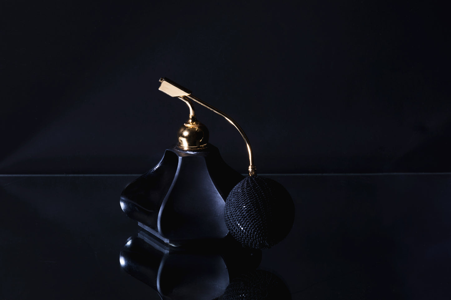 NEFERTUM PERFUMERÍA 